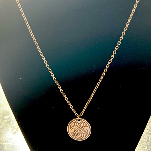 Dr. Who Necklace - Picture 2 of 2